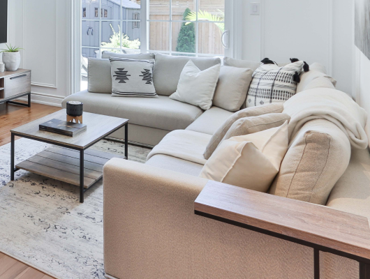 Functional and Stylish Wall-to- Wall Shelves